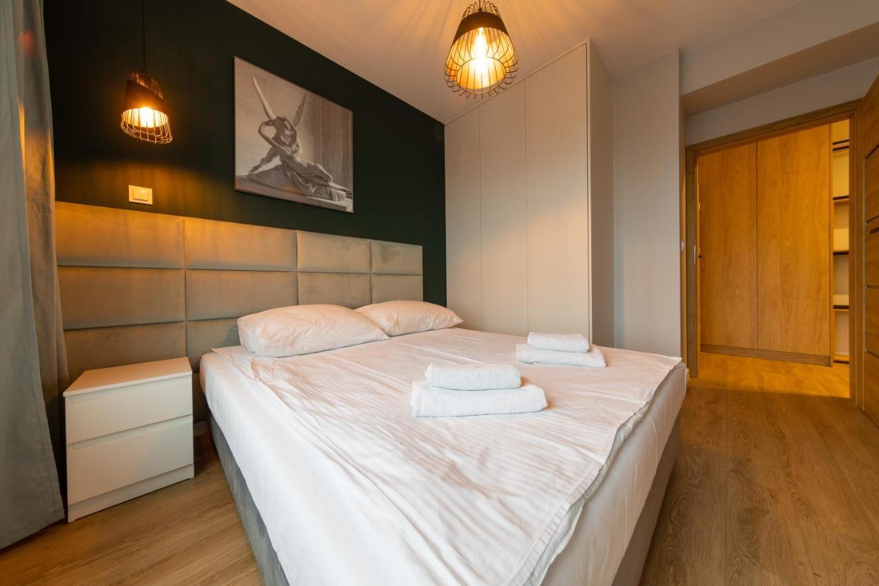 Apartament Luxury Two-Bedroom Бялисток Екстериор снимка