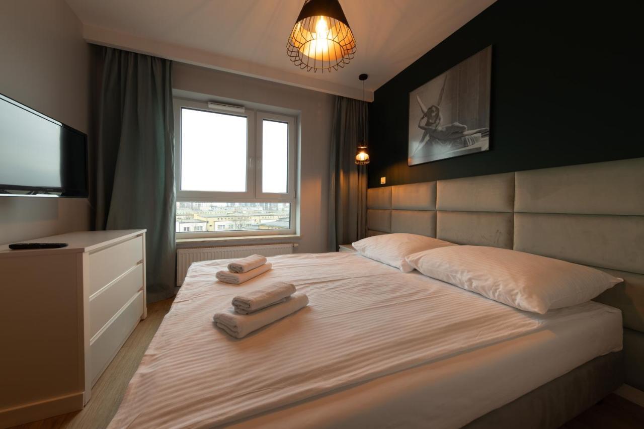 Apartament Luxury Two-Bedroom Бялисток Екстериор снимка