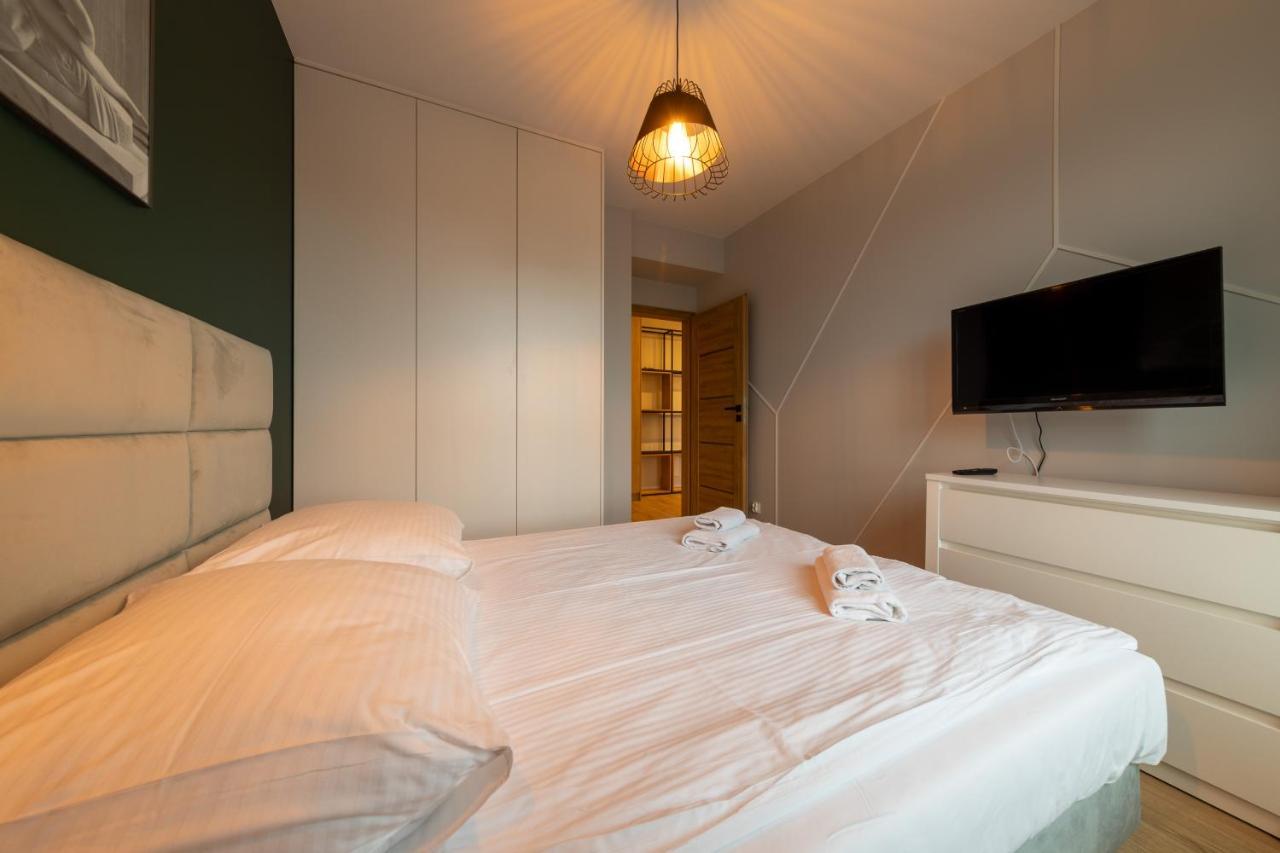 Apartament Luxury Two-Bedroom Бялисток Екстериор снимка