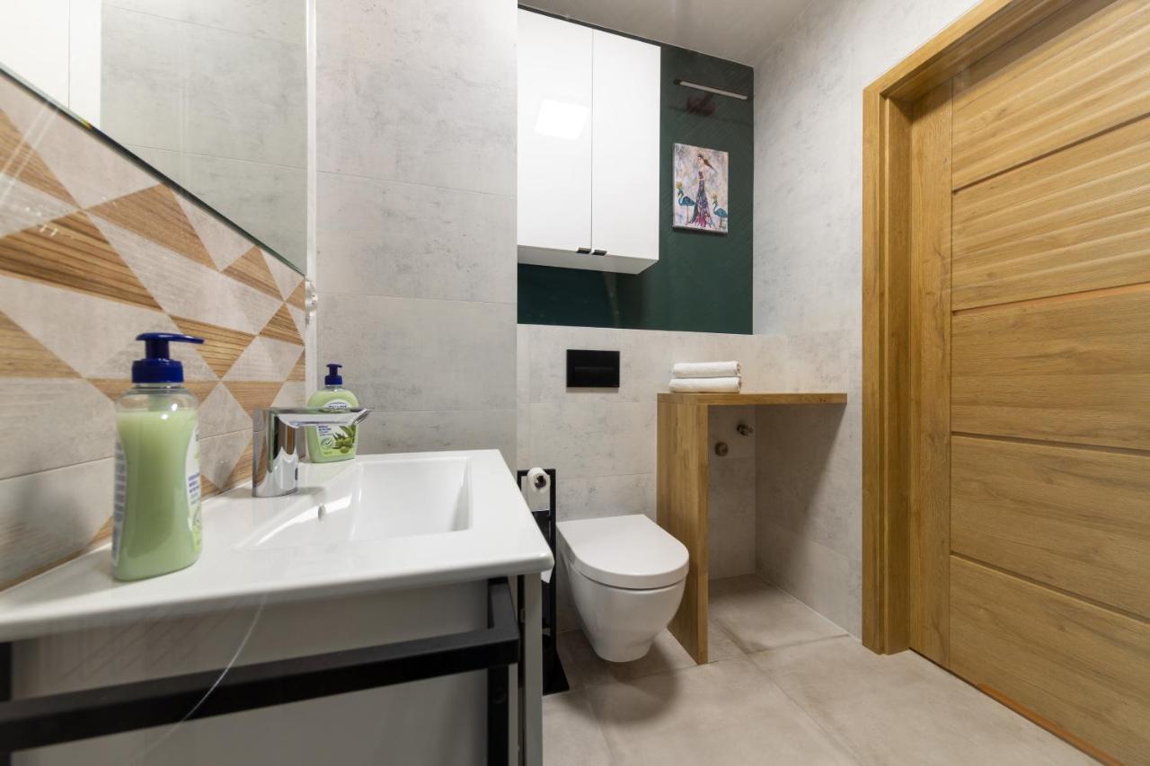 Apartament Luxury Two-Bedroom Бялисток Екстериор снимка