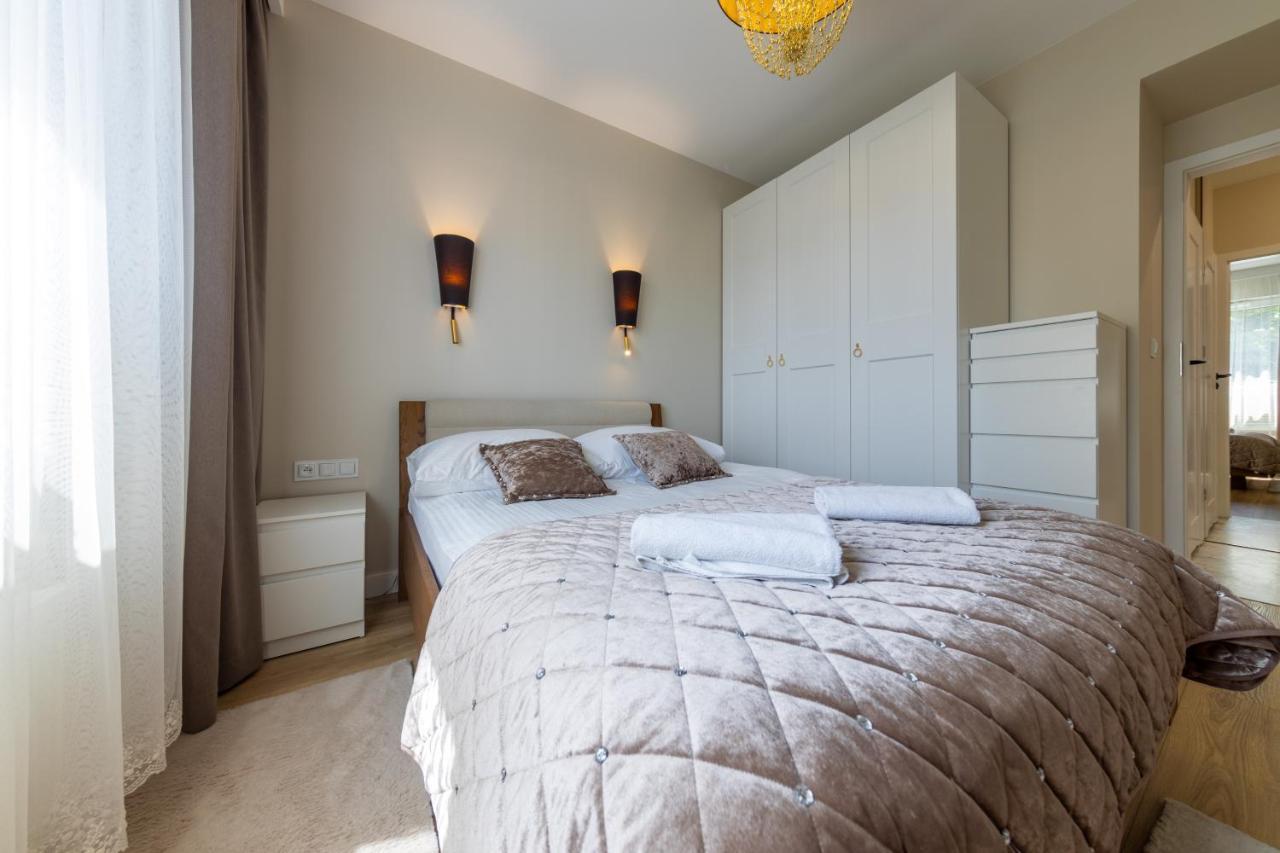 Apartament Luxury Two-Bedroom Бялисток Екстериор снимка