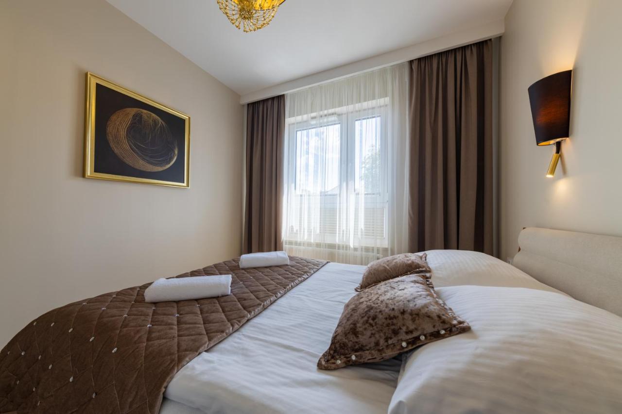 Apartament Luxury Two-Bedroom Бялисток Екстериор снимка
