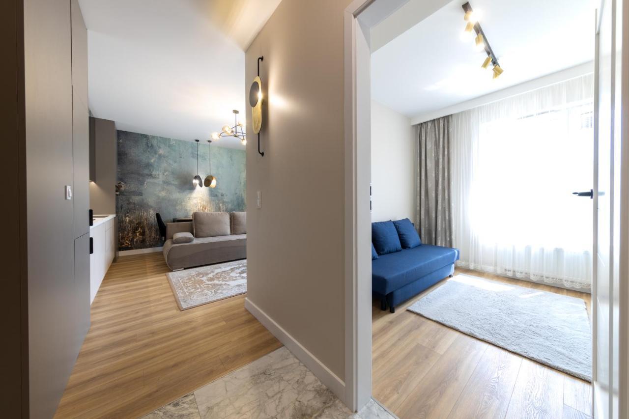 Apartament Luxury Two-Bedroom Бялисток Екстериор снимка