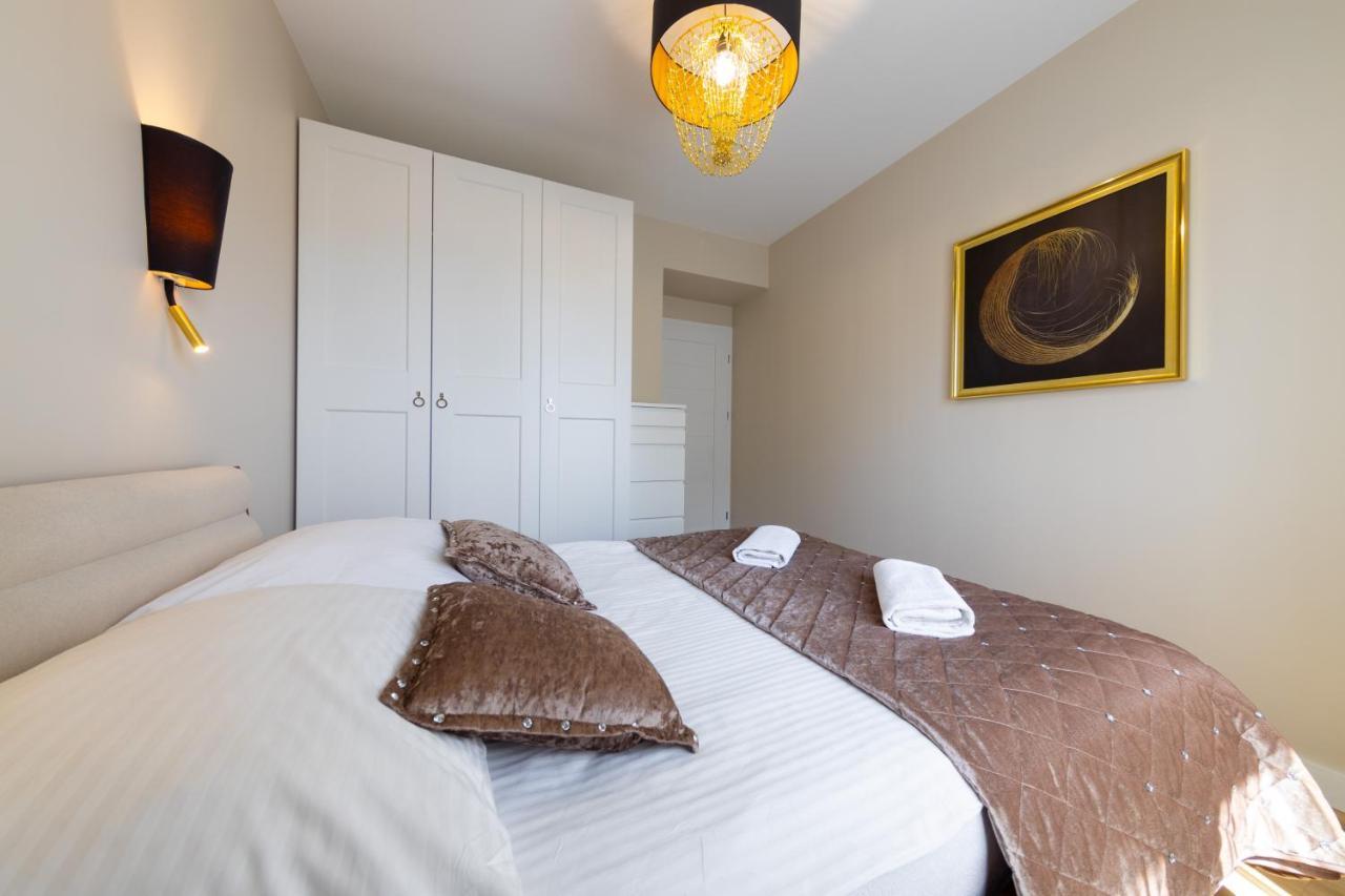 Apartament Luxury Two-Bedroom Бялисток Екстериор снимка