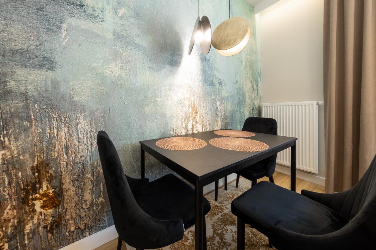 Apartament Luxury Two-Bedroom Бялисток Екстериор снимка