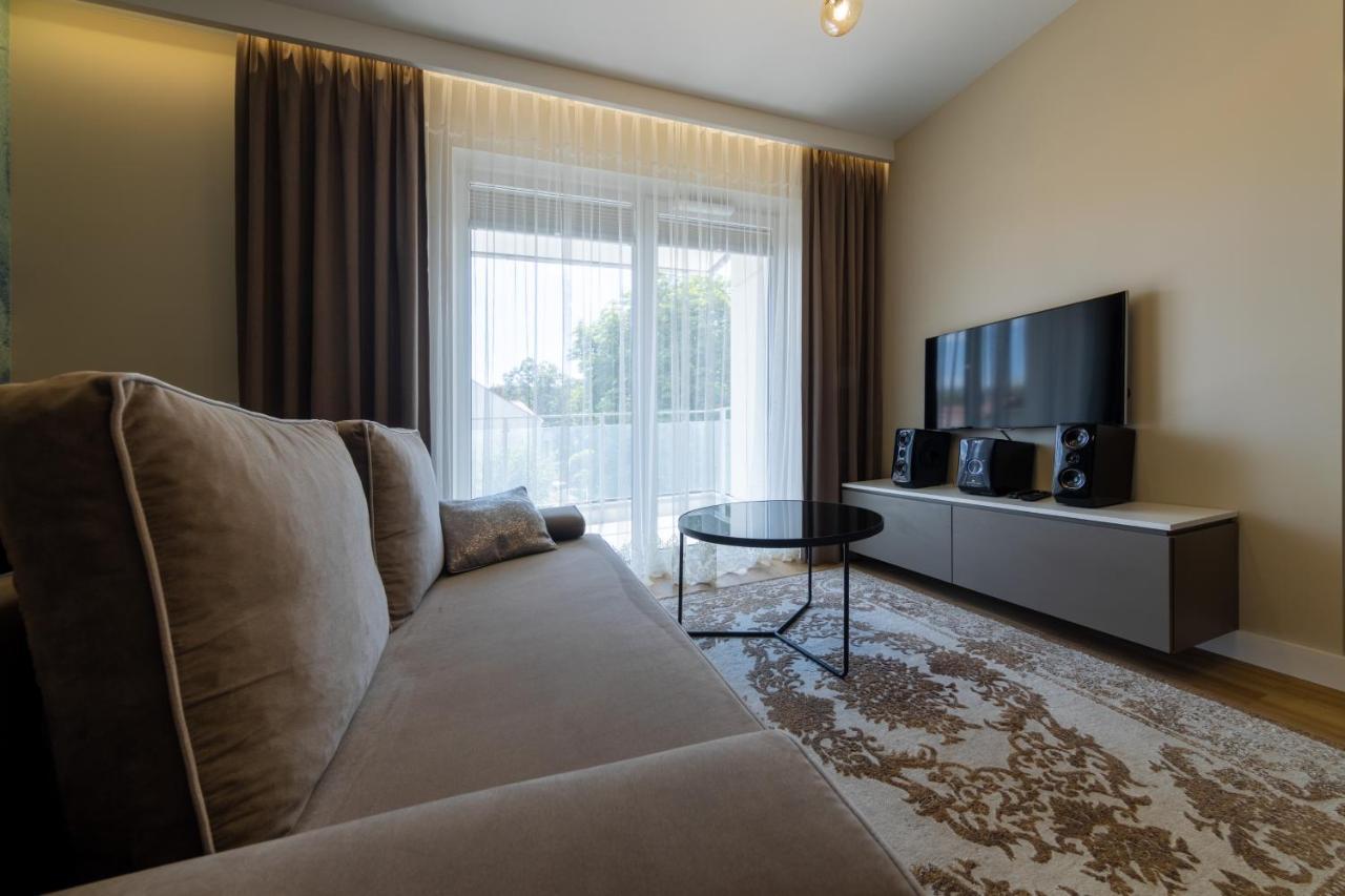 Apartament Luxury Two-Bedroom Бялисток Екстериор снимка