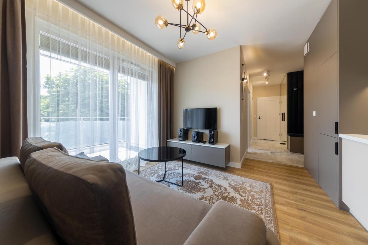 Apartament Luxury Two-Bedroom Бялисток Екстериор снимка
